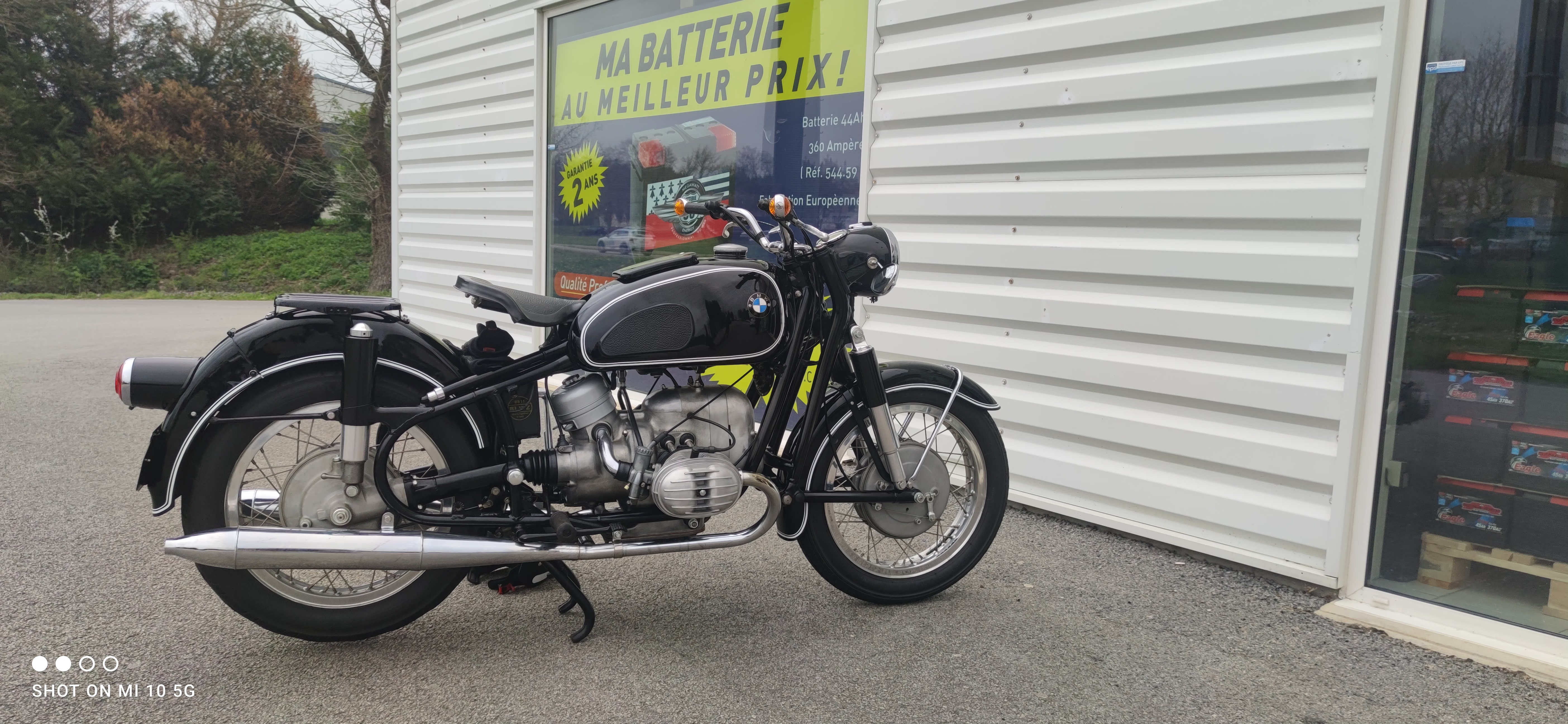 Moto équipée de batteries Vannes Batteries